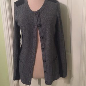 Banana Republic duel color cardigan
